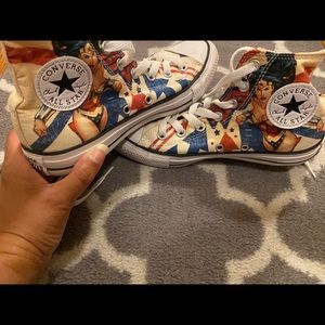 Converse Size 7 Wonder Woman..high tops